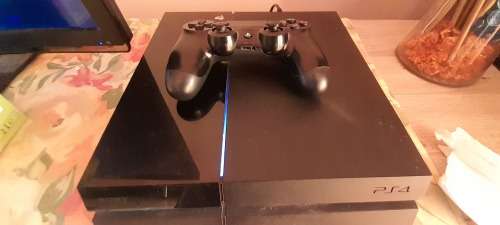 PS4 500GB Console With 1 Controller