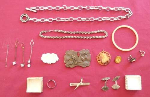 Collection of jewellery