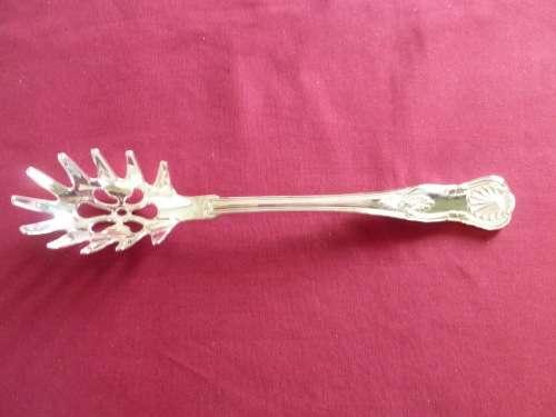 Kings pattern spaghetti spoon