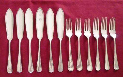 Fish set for six