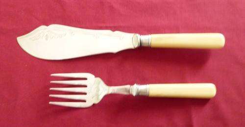 Victorian bone handled fish servers