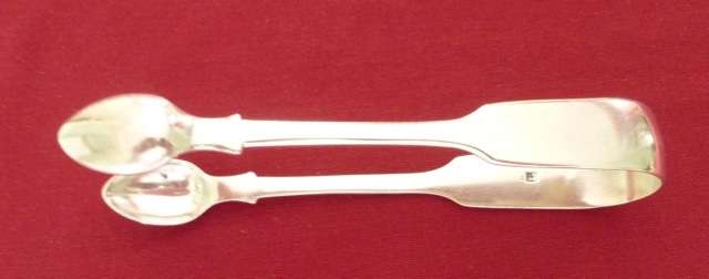 Pair of fiddle pattern sugar tongs