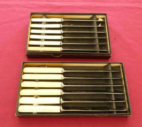 Set of bone handled knives - late entry