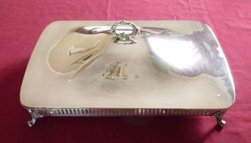 Large silver plated casserole dish holder and lid