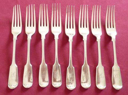 Eight Victorian fiddle pattern dessert forks