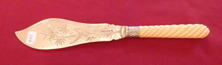 An ivory handled fish slice