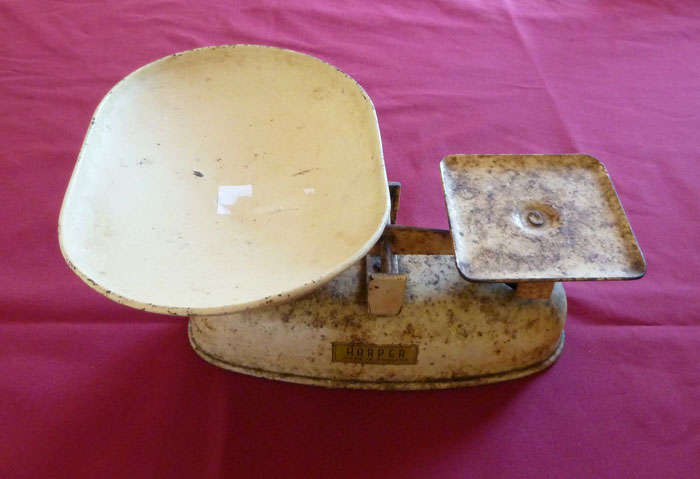 An old kitchen scale