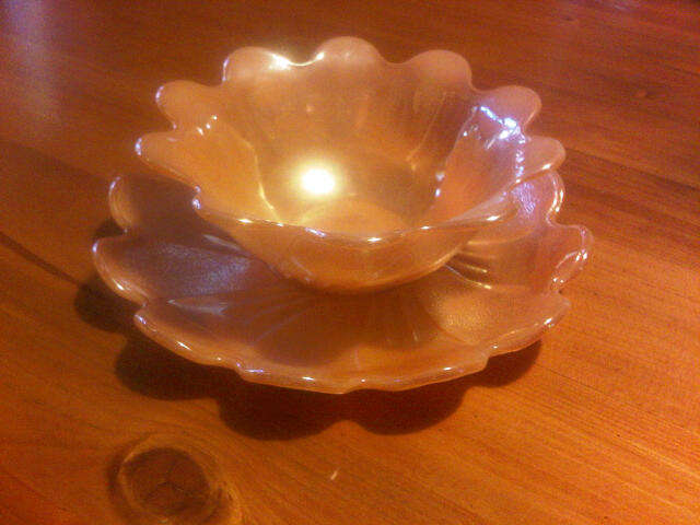 Stunning Carnival Glass bowl with  matching saucer set
