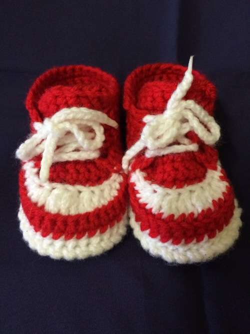 Crocheted Baby Sneakers