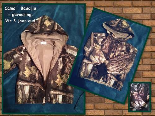 Camo  Jacket with Zip Front Opening.- Fully Lined (3 years)