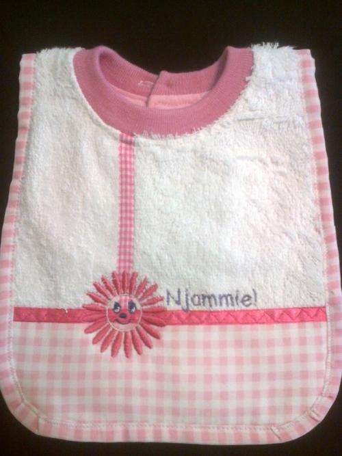 Embroidered Toweling Bib for a Baby Girl - Daisy