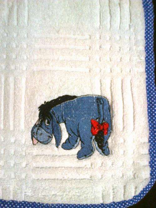 White Burp/Dribble Nappy with Bias Binding (Winnie the Pooh)