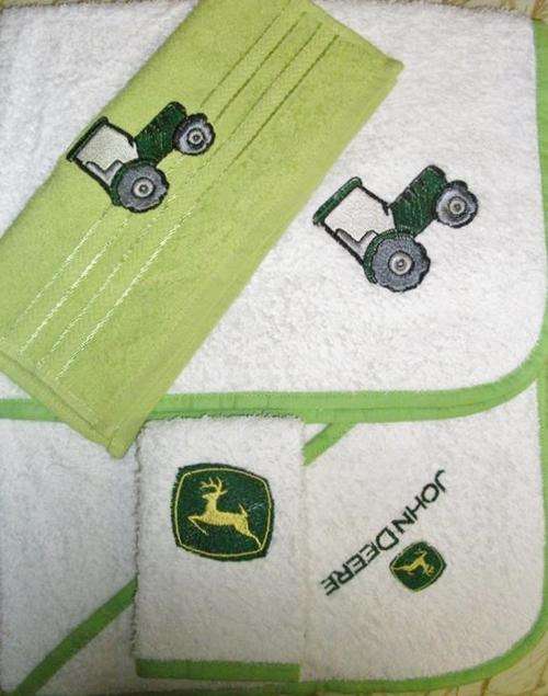 Lovely Gift! - John Deere Set - Hooded Towel, Smaller Towel & Facecloth Set