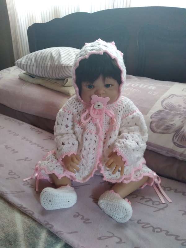 CROCHET BABY JACKET, PANTS, BONNET AND BOOTIES- NEWBORN TO 2 MONTHS - LOVELY FOR A 50CM REBORN DOLL