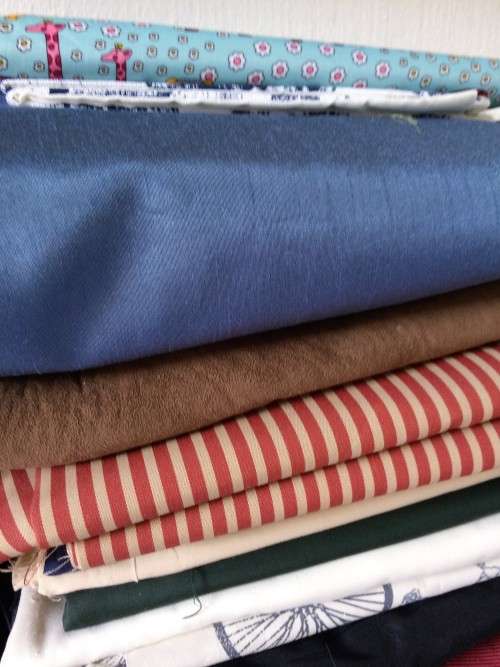 ASSORTED FABRIC BUNDLE NEW AND USED