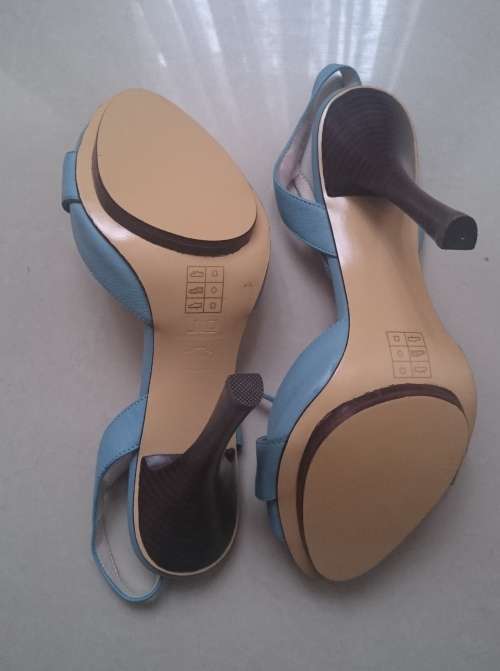 JLO BY JENNIFER LOPEZ OPEN TOE STILETTO WITH BUCKLE