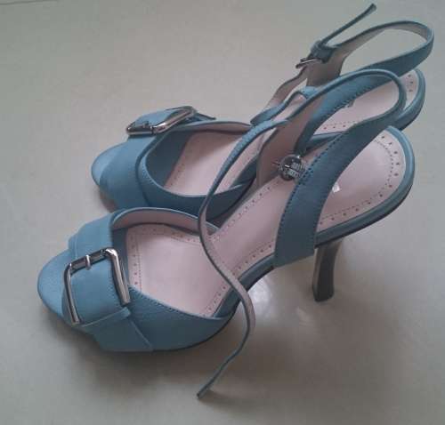 JLO BY JENNIFER LOPEZ OPEN TOE STILETTO WITH BUCKLE