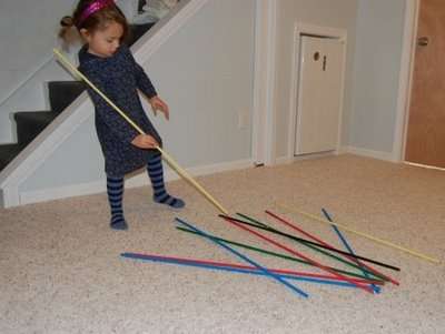 GARDEN PICK-UP STICKS