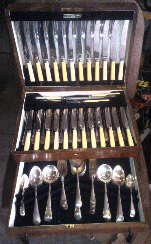 12 Piece Sheffield Cuttlery Set