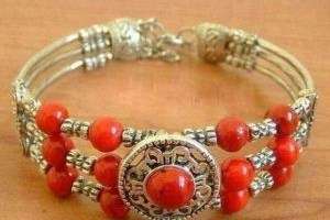 Tibet Silver Red Coral Bracelet
