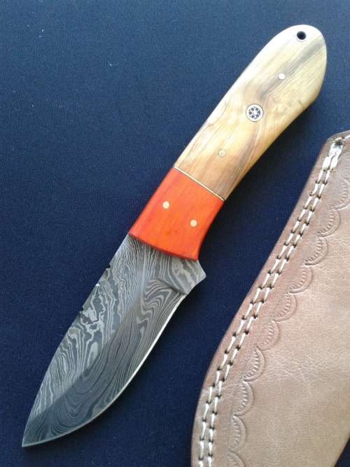 DAMASCUS Hand Made Knife, NEW Design, a MUST for any knife collector. Money back if not happy.