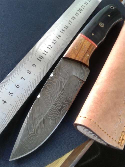 DAMASCUS Hand Made Knife, NEW Design, FREE PARACORD BRACELET. Money back if not happy.