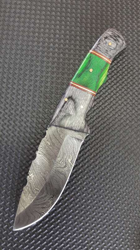 DAMASCUS Hand made knife, a must for any knife collector, AWESOME Gift,Leather Sheath incl