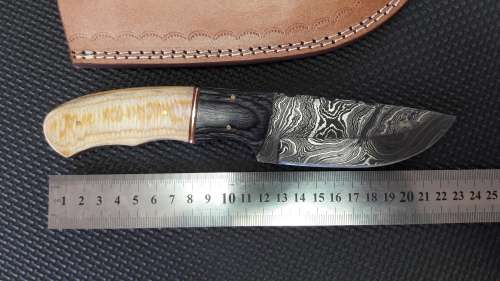 DAMASCUS Hand made knife, a must for any knife collector, AWESOME Gift,Leather Sheath incl