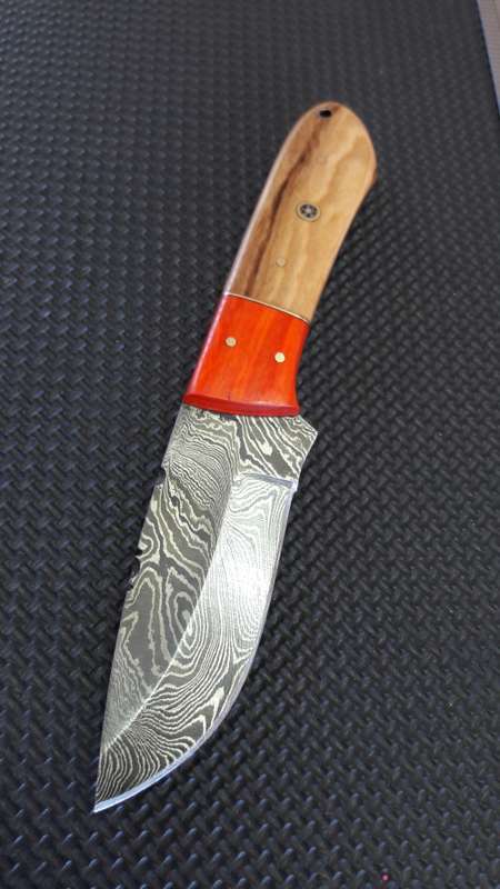 DAMASCUS Hand Made Knife, NEW Design, a MUST for any knife collector. Money back if not happy.