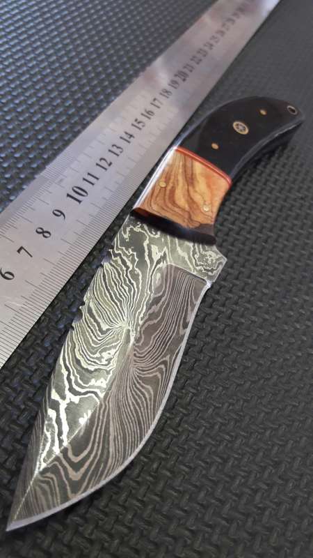 Hand Made Damascus Steel Knife, BULL HORN and WOOD handle scales, Leather Sheath incl