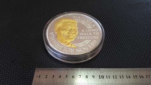 1Kilo PURE SILVER Mandela Robben Island medal,  please see pictures and read description.