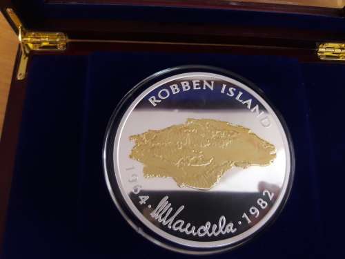 1Kilo PURE SILVER Mandela Robben Island medal,  please see all pictures.