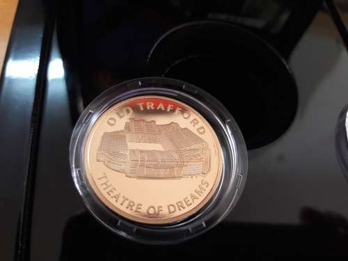MANCHESTER UNITED Limited Edition 500 only made, The Royal Mint, Gold PROOF "Old Trafford"