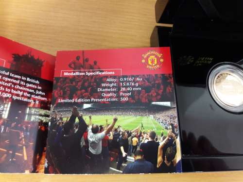 MANCHESTER UNITED Limited Edition 500 only made, The Royal Mint, Gold PROOF "Old Trafford"