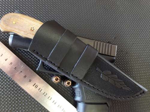 Handmade DAMASCUS Steel Knife, Wooden handle scales. Crazy R1 start, No reserve.