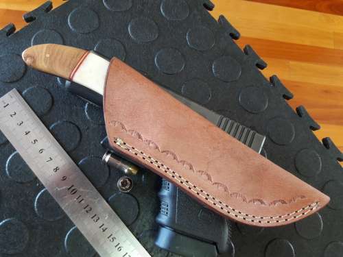 Handmade DAMASCUS Steel Knife, Camel bone and wooden handle scales. Crazy R1 start, No rese