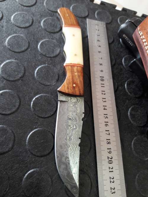 Handmade DAMASCUS Steel Knife, Camel bone and wooden handle scales. Crazy R1 start, No rese