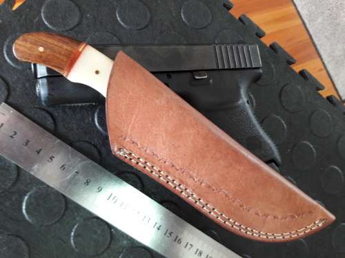 Handmade DAMASCUS Steel Knife, Camel bone and wooden handle scales. Crazy R1 start, No rese