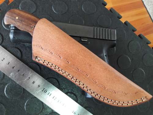 Handmade DAMASCUS Steel Knife, Wooden handle scales. Crazy R1 start, No reserve.