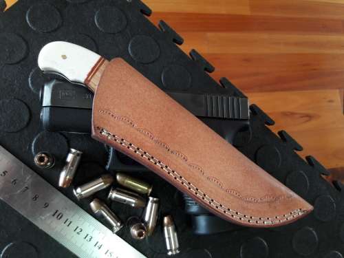 Handmade DAMASCUS Steel Knife, Camel bone and wooden handle scales. Crazy R1 start, No rese