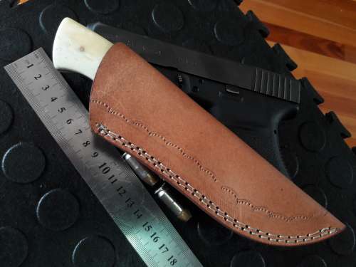 Handmade DAMASCUS Steel Knife, Camel Bone handle. Crazy R1 start, No reserve.