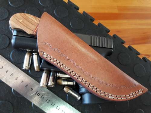 Handmade DAMASCUS Steel Knife, WOODEN handle scales. Crazy R1 start, No reserve.