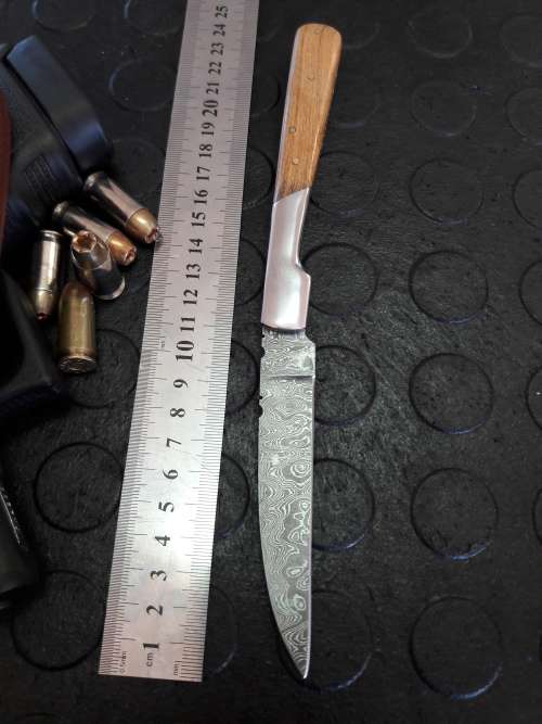 Handmade DAMASCUS  Folding Knife. Please study pictures for detail. Crazy R1 start, No reserve.