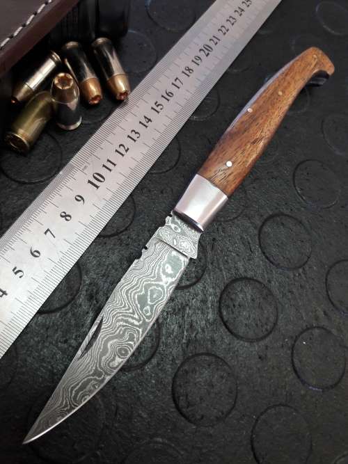 Handmade DAMASCUS  Folding Knife. Please study pictures for detail. Crazy R1 start, No reserve.