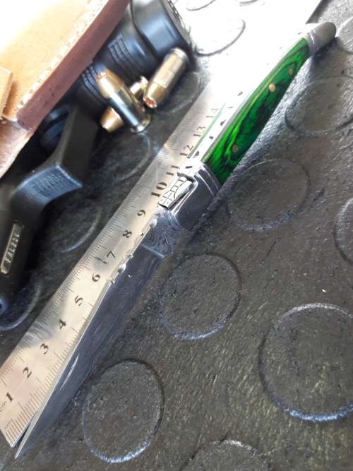 Handmade DAMASCUS  Folding Knife with wooden handle scales, Crazy R1 start, No reserve.