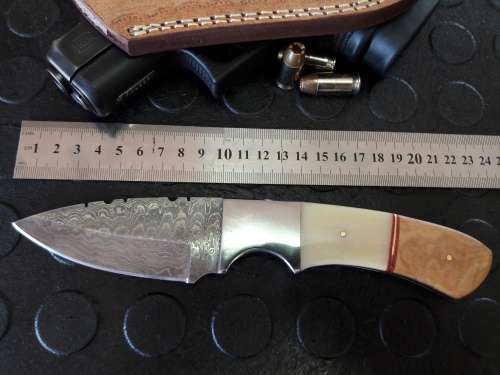Handmade DAMASCUS Steel Knife, Camel Bone and wooden handle scales. Crazy R1 start, No reserve.