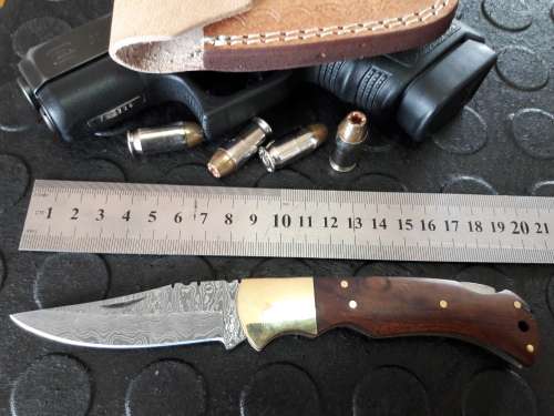 Handmade DAMASCUS  Folding Knife with wooden handle scales, Crazy R1 start, No reserve.