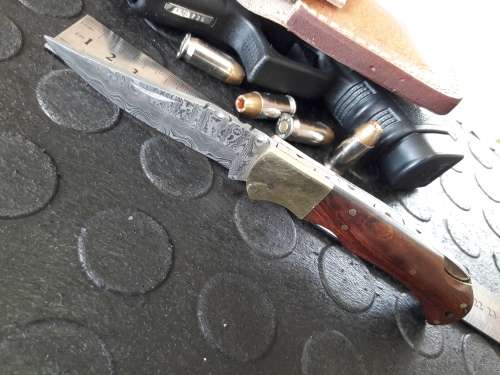 Handmade DAMASCUS  Folding Knife with wooden handle scales, Crazy R1 start, No reserve.