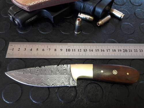 Handmade DAMASCUS Steel Knife, WOODEN handle scales. Crazy R1 start, No reserve.