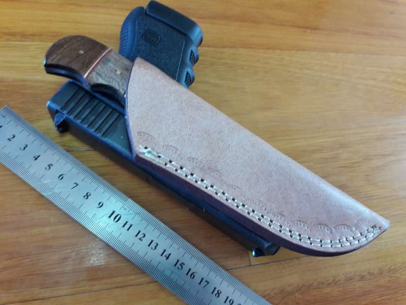 Handmade DAMASCUS Steel Knife, WOODEN handle scales. Crazy R1 start, No reserve.